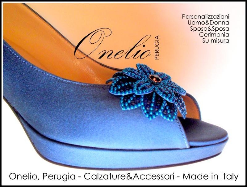 Spuntata blu con plateau e fiore strass