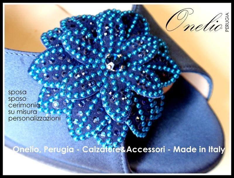 Spuntata blu con plateau e fiore strass