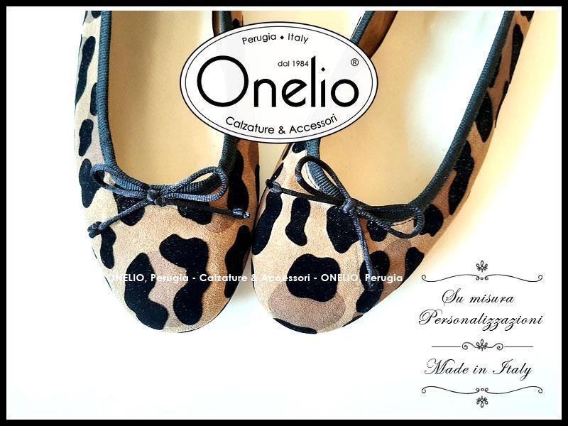 Ballerina in camoscio leopardato