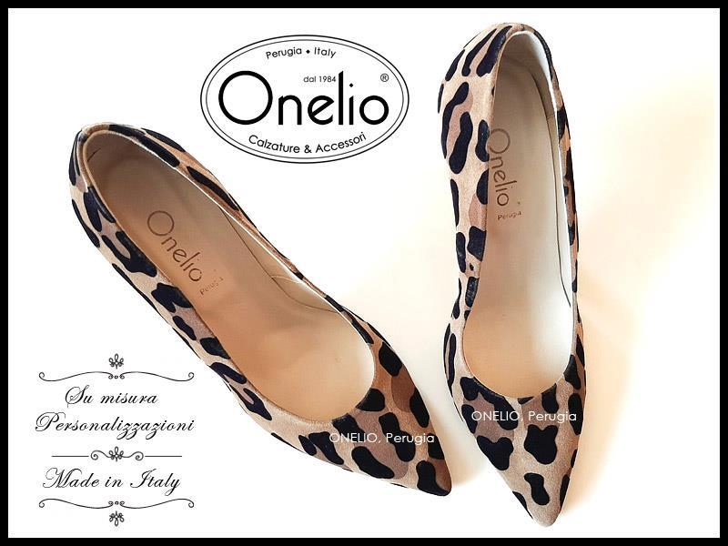 Calzature Onelio Donna. D collet a punta e tacco sottile in