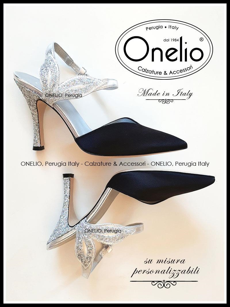 Scarpa Donna sfilata con scollo a V in raso nero e glitter argento Borseonelioperugia
