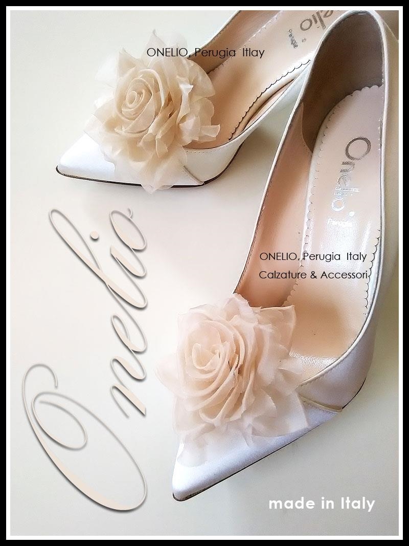 Scarpe con fiore shop