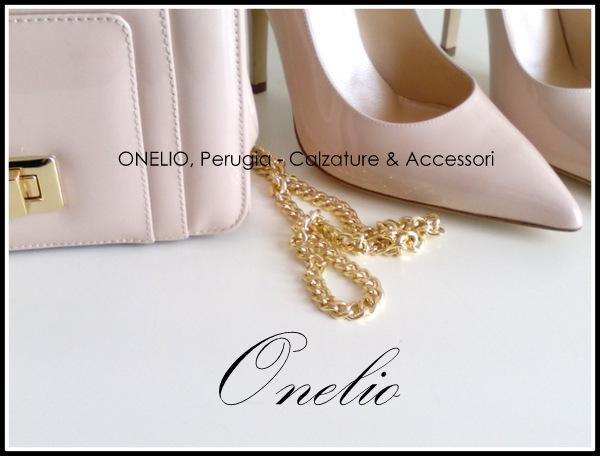 Scarpe d collet tacco a spillo e Borsa con catena. Vernice rosa