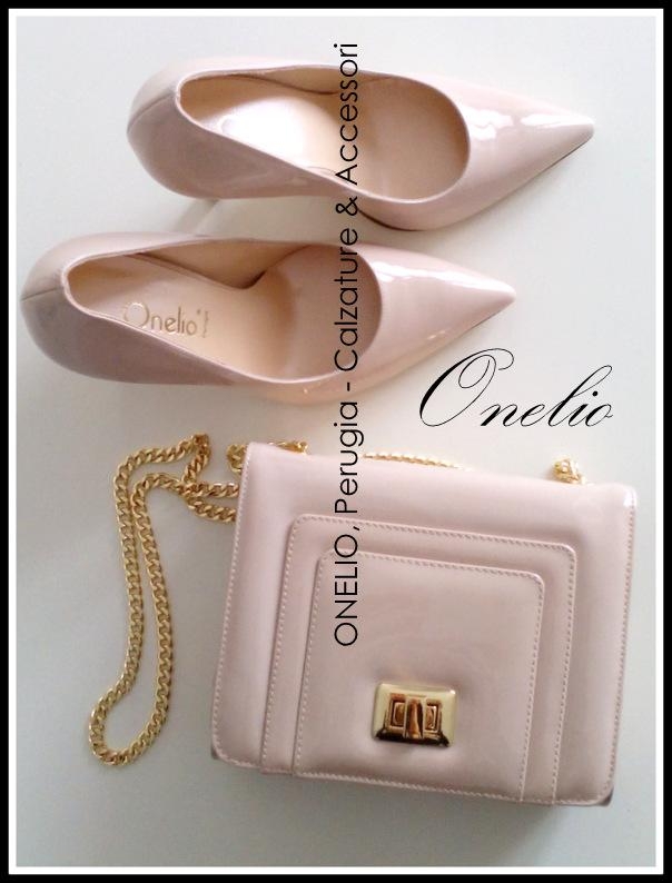 Scarpe d collet tacco a spillo e Borsa con catena. Vernice rosa