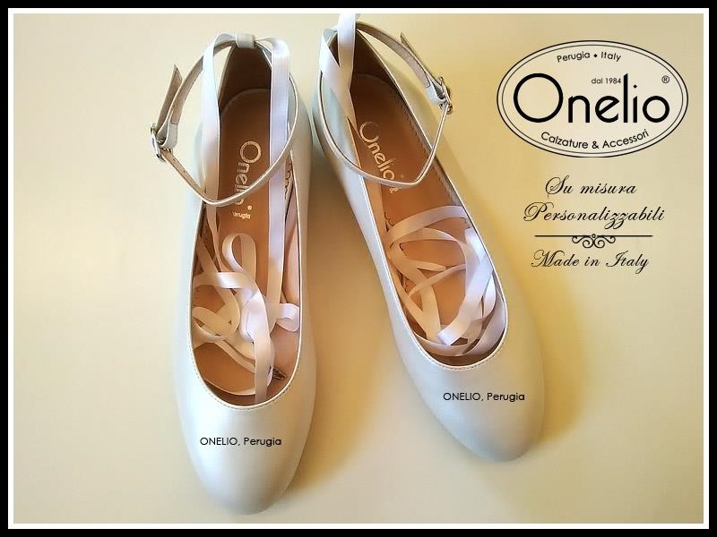 Scarpe Donna e Sposa. Ballerina con cinturino e nastro di raso Borseonelioperugia