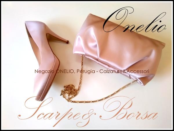 Scarpe d collet con plateau e Borsa pochette morbida in Raso