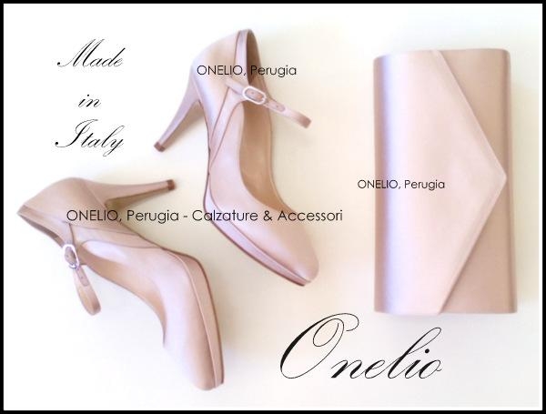 Scarpe con cinturino e plateau e Borsa rigida. In Raso rosa cipria Borseonelioperugia